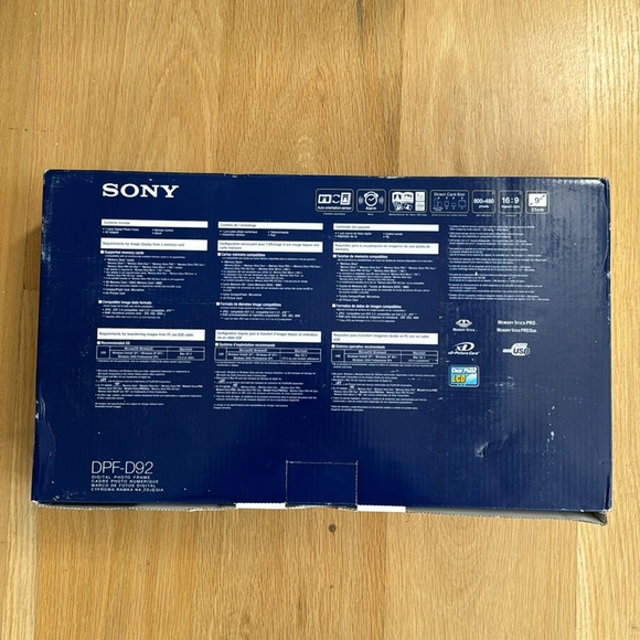 SONY | 9” DIGITAL PHOTO S-FRAME - Picture 5 of 7